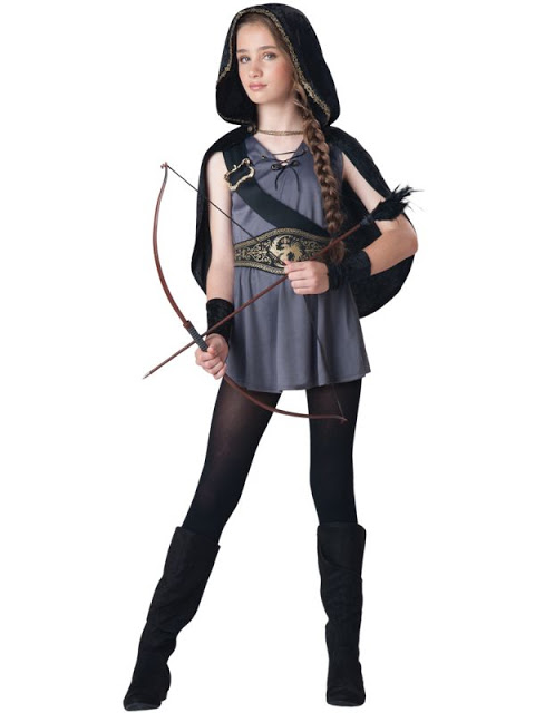Cute Kid With Arrow and Bow Halloween Amazing Costume. 