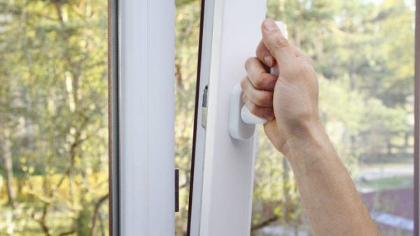 10 Amazing Tricks on How To Keep Your House Cool This Summer without Air Conditioning 