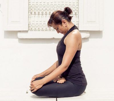 Jalandhara Bandha -Best yoga exercises for weight loss