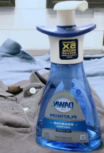 How to Get Rid of Grease Stains or Oil Stains Out Clothes at Home